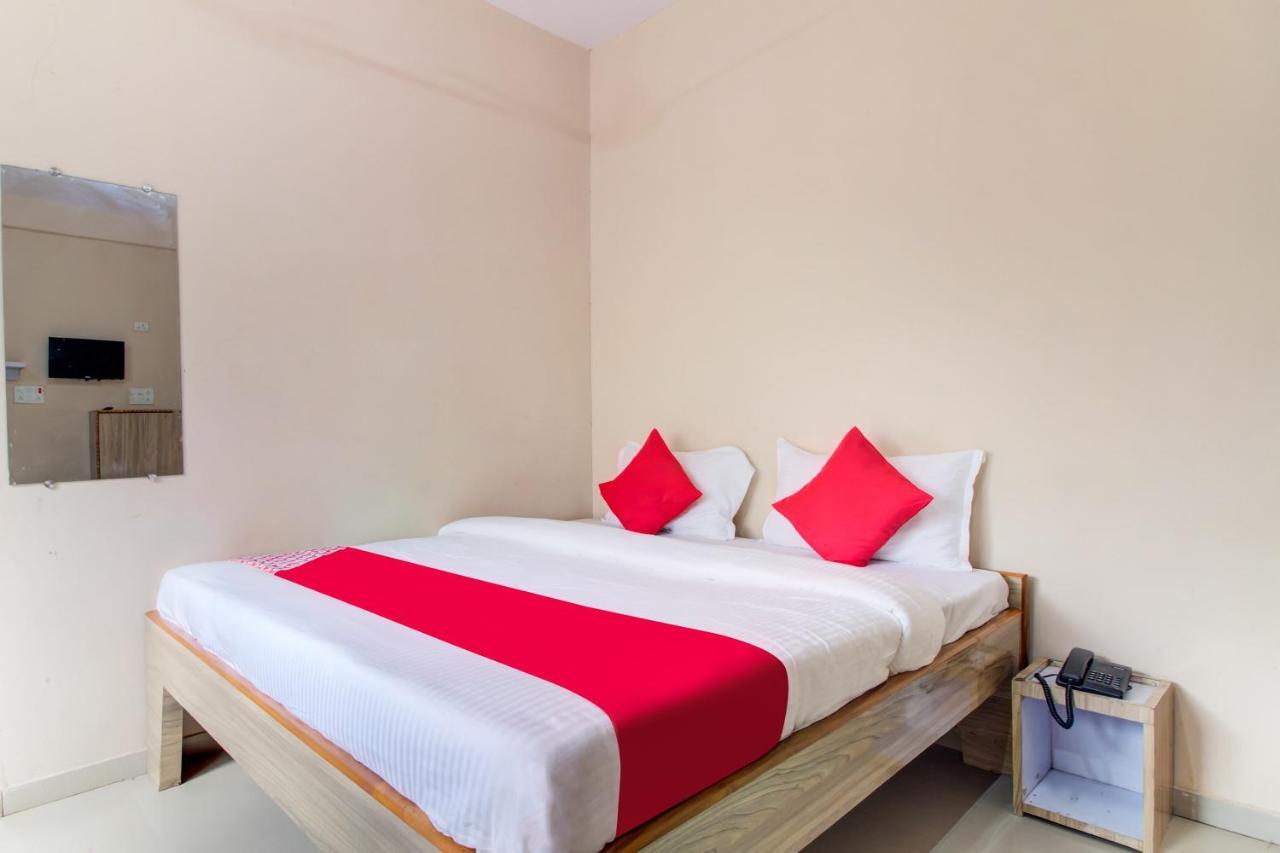 Hotel Oyo 48915 Chaitanya Green Park Vani Exterior foto