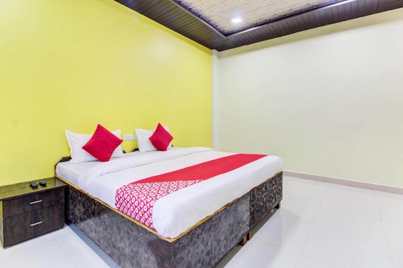 Hotel Oyo 48915 Chaitanya Green Park Vani Exterior foto